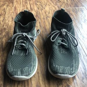 Avia Lightweight Tennis Shoes